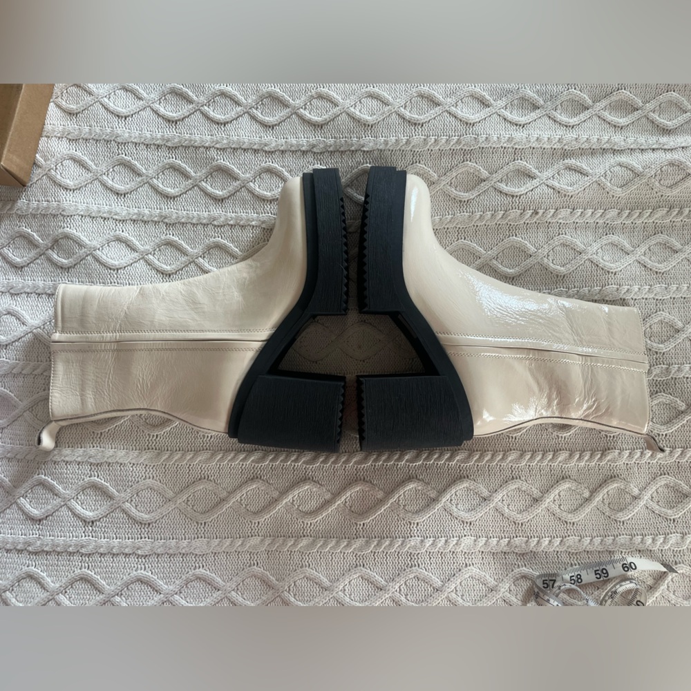 Steve Madden Chunky Bone Color Ankle Boots with Zipper patent Leather Size 9 - Picture 4 of 13